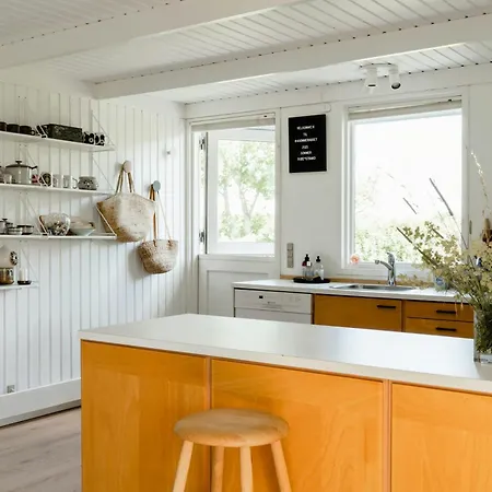 A-frame House With In The Backyard Hébergement de vacances