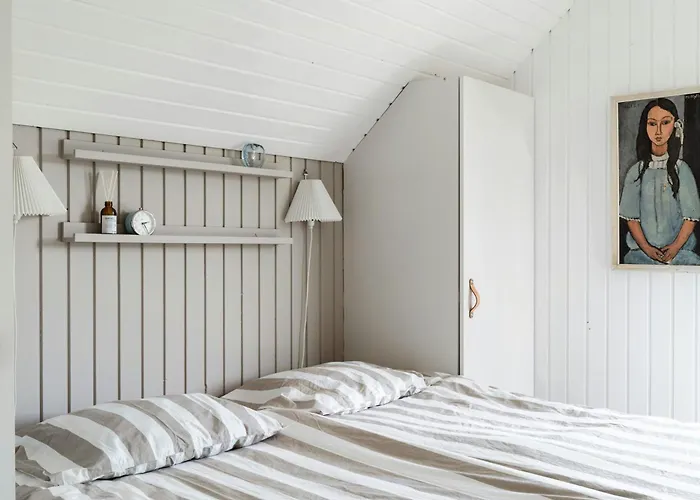 A-frame House With In The Backyard 欧德尔